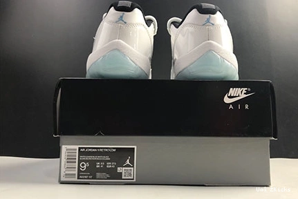 Air ”Legend 11 Blue“ Jordan 700 Sleek Low AV2187-117 0807